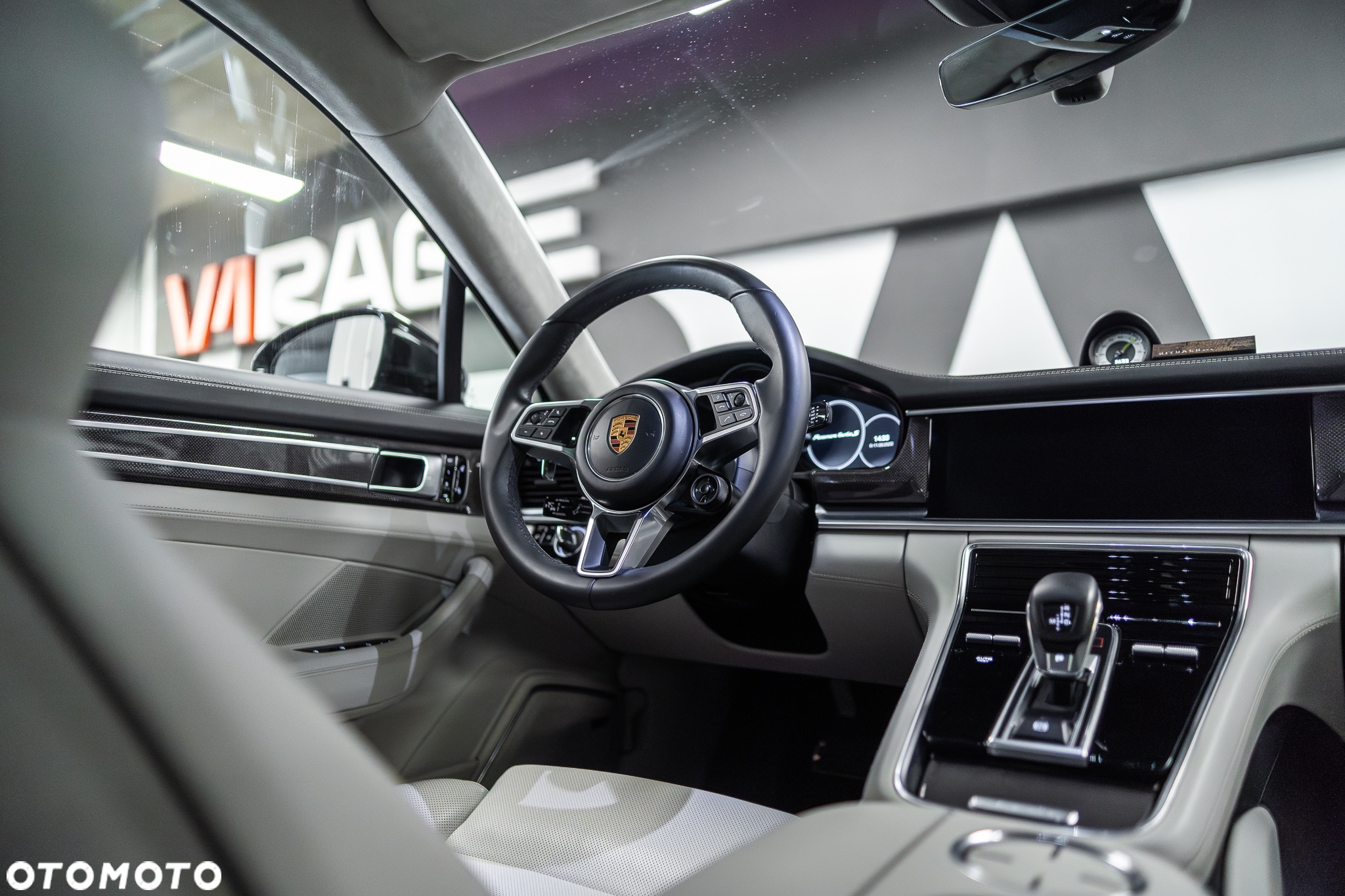 Porsche Panamera - 17
