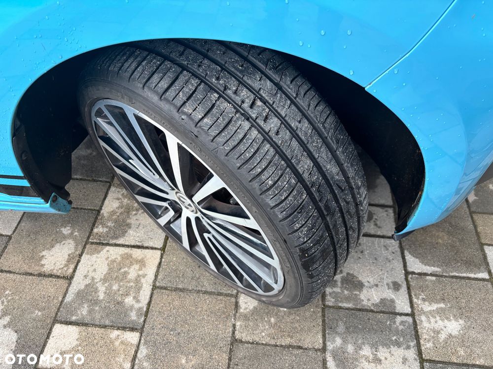 Volkswagen up! R-Line - 20