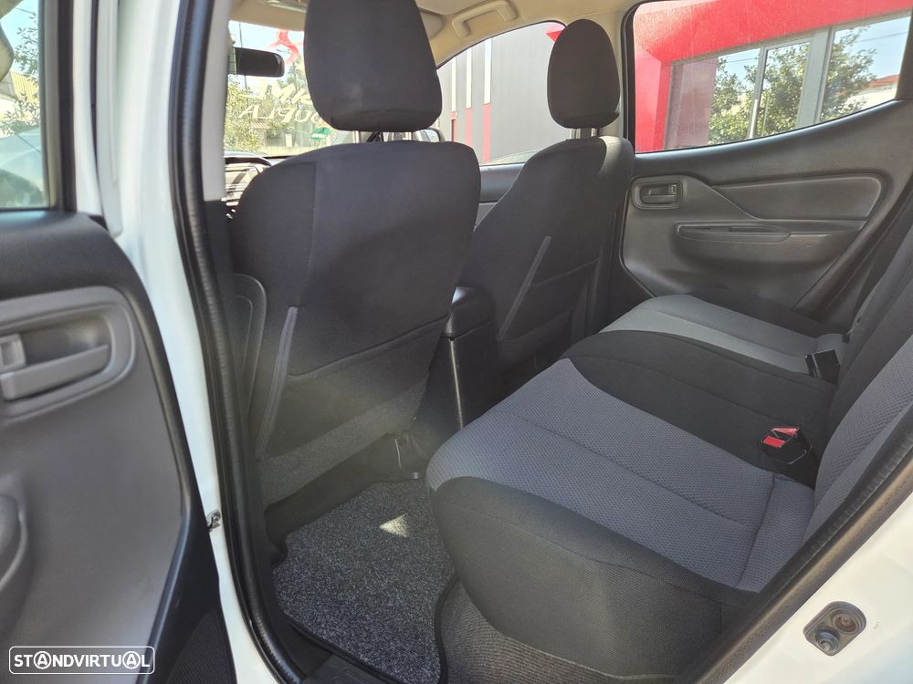 Mitsubishi L200 Pick Up 4x4 S&S Cabine Dupla Base - 12