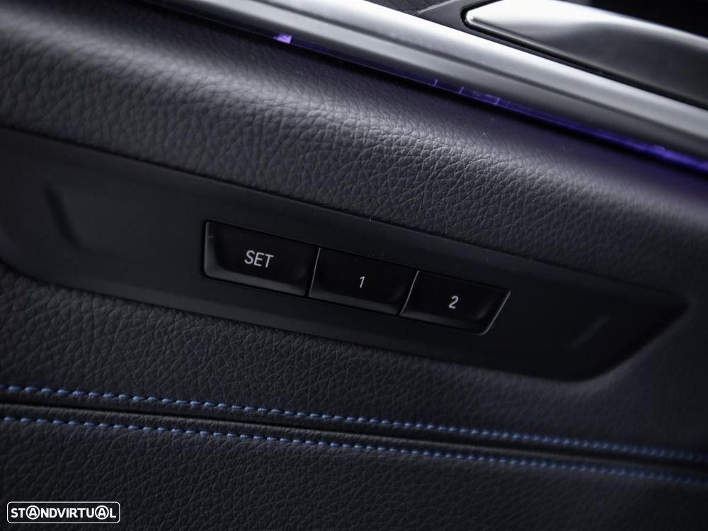 BMW 520 e Pack M - 19
