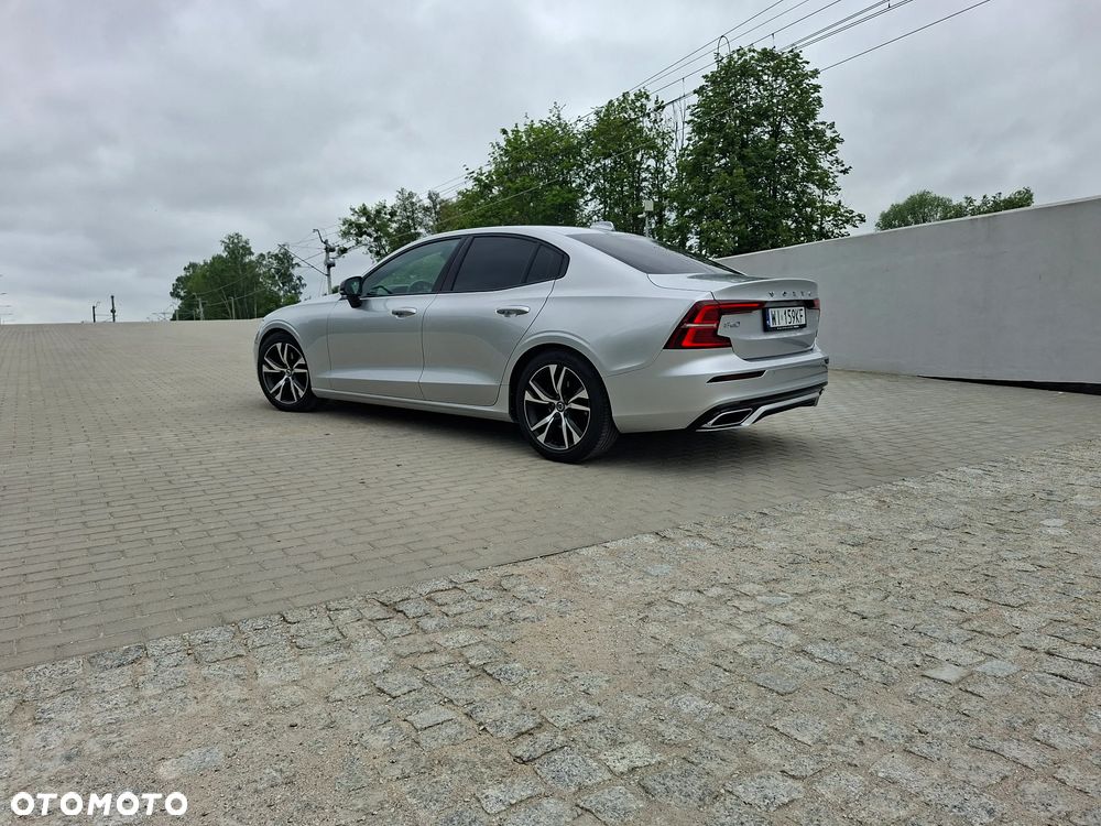 Volvo S60 T4 R-Design - 4
