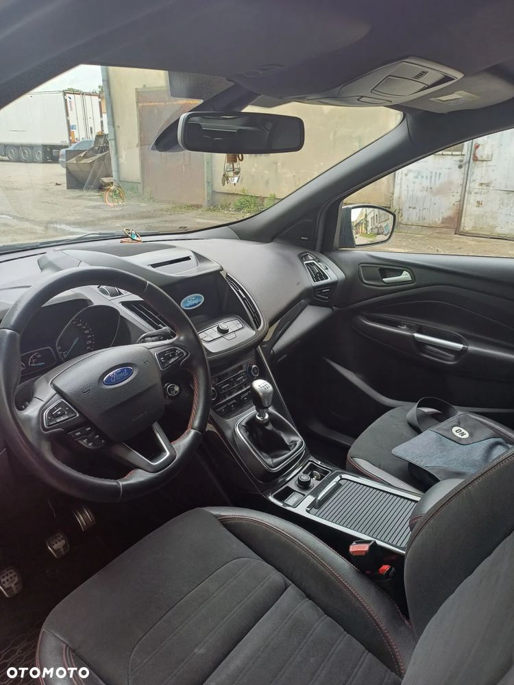 Ford Kuga - 1