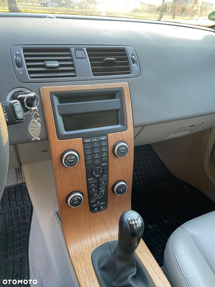 Volvo V50 - 16