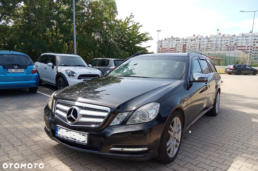 Mercedes-Benz Klasa E 220 CDI DPF BlueEFFICIENCY Automatik Elegance - 1