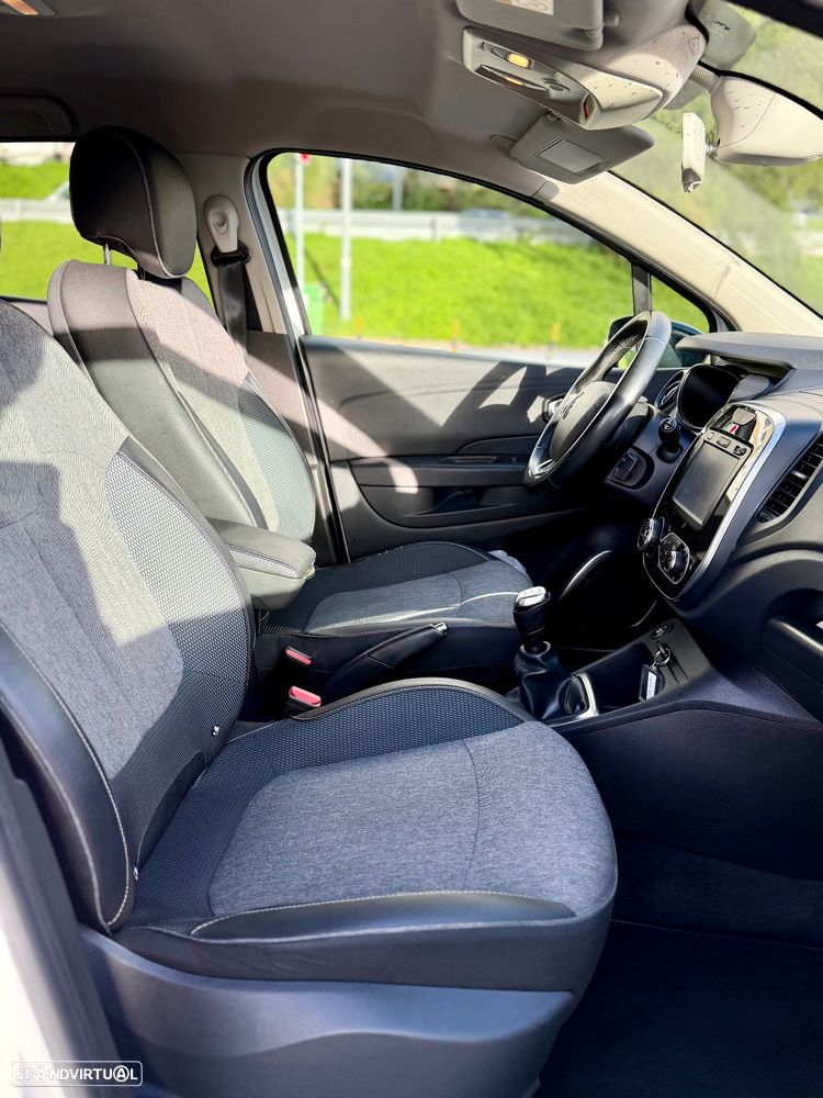 Renault Captur 1.5 dCi Exclusive - 12