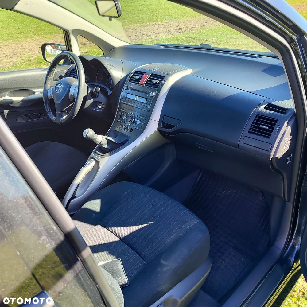 Toyota Auris 1.4 D-4D - 4