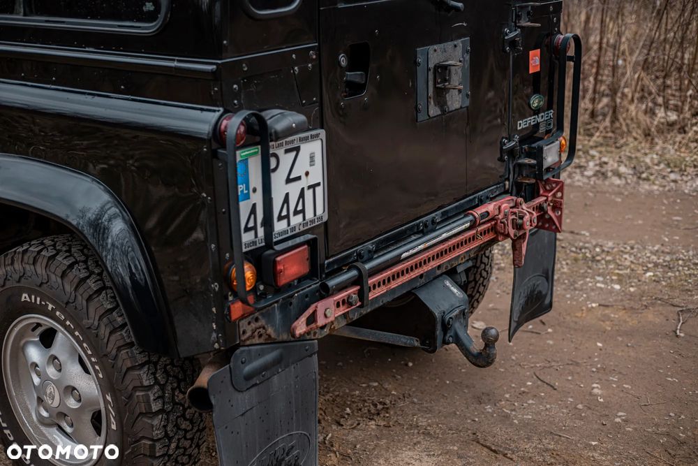 Land Rover Defender - 8