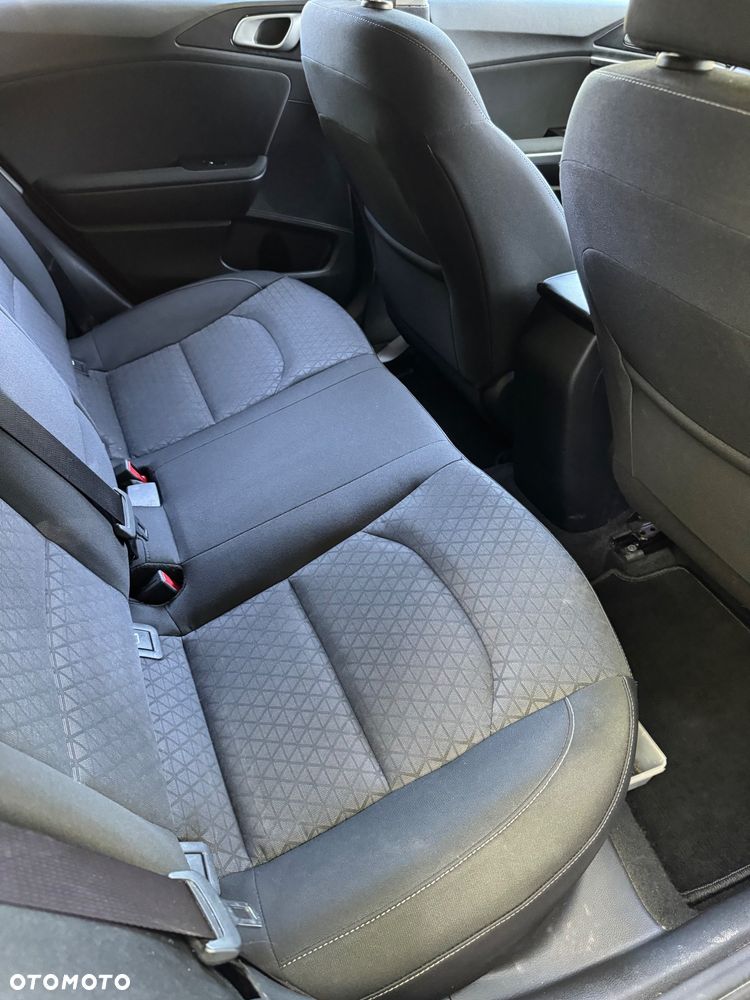 Kia Ceed - 22