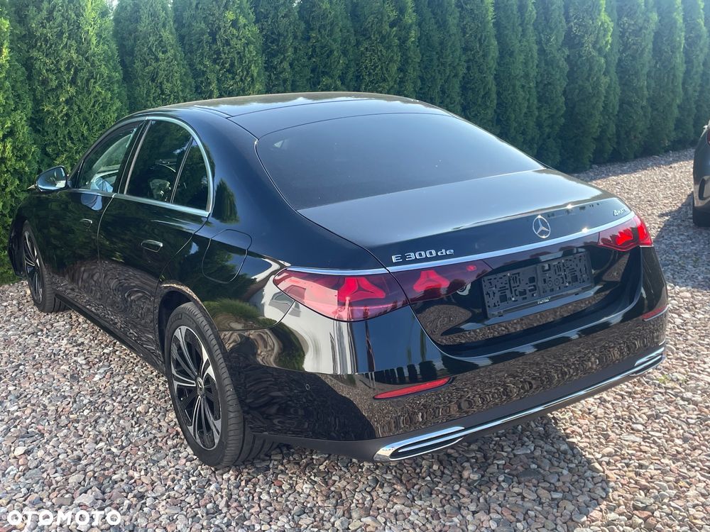 Mercedes-Benz Klasa E 300 4-Matic Avantgarde - 12