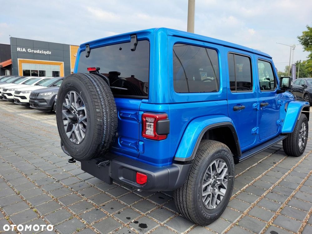 Jeep Wrangler - 5