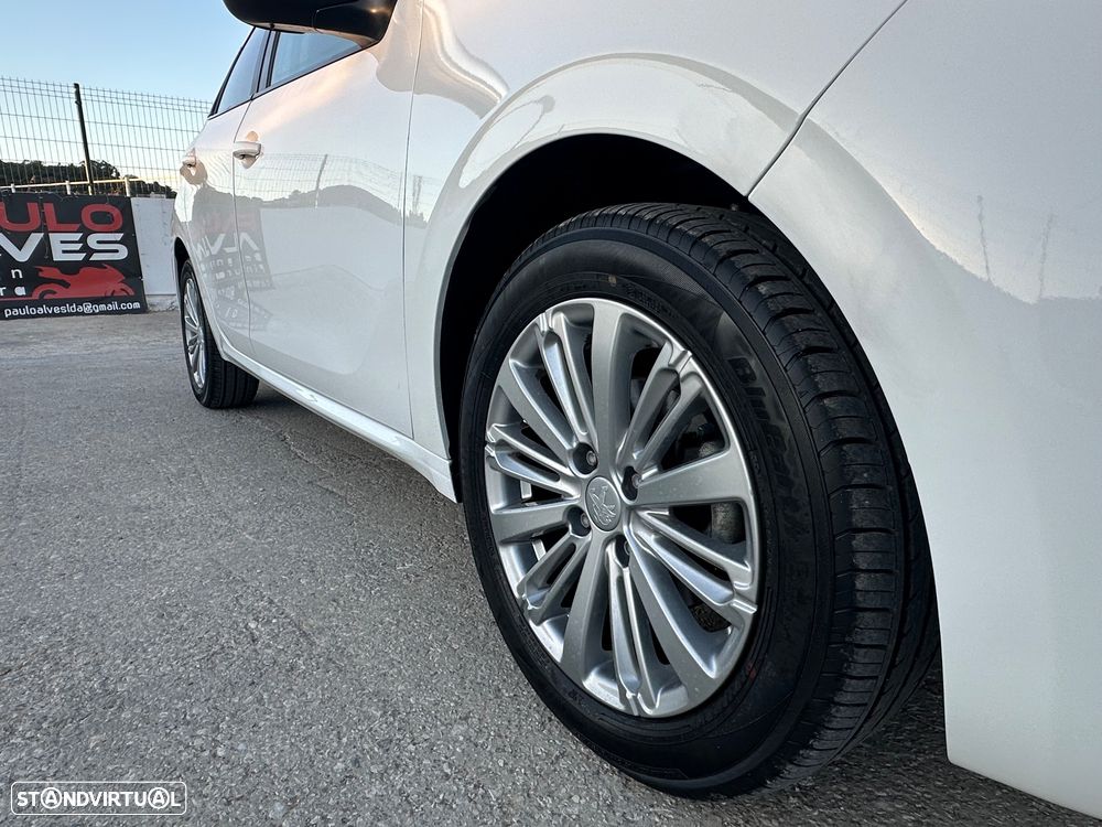 Peugeot 208 1.6 BlueHDi Style - 22