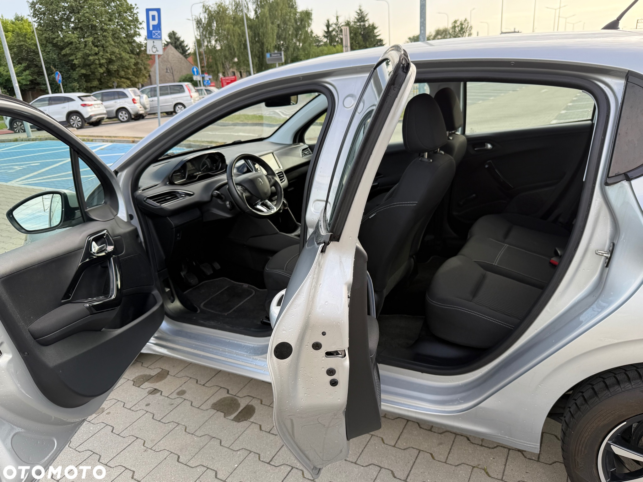 Peugeot 208 1.2 PureTech Active - 8