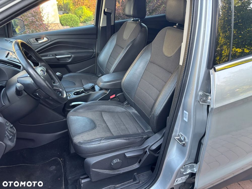 Ford Kuga 2.0 TDCi 4x4 Titanium - 12