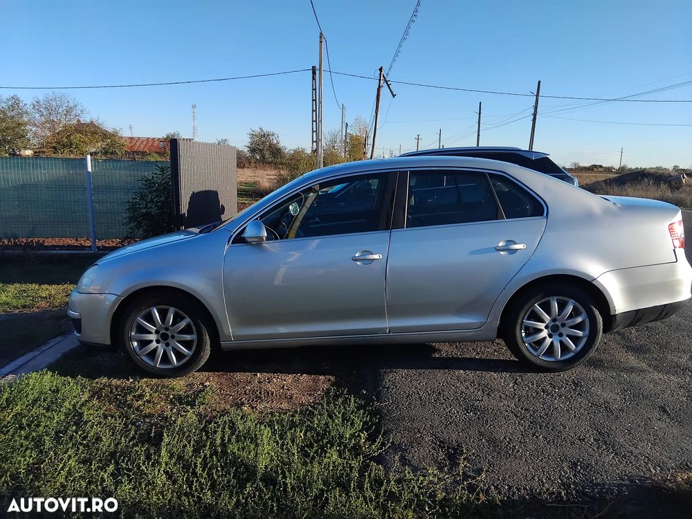 Volkswagen Jetta 1.6 Comfortline - 6