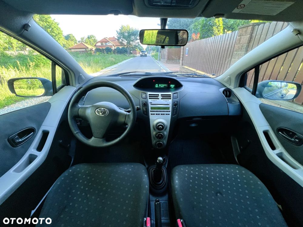 Toyota Yaris - 5
