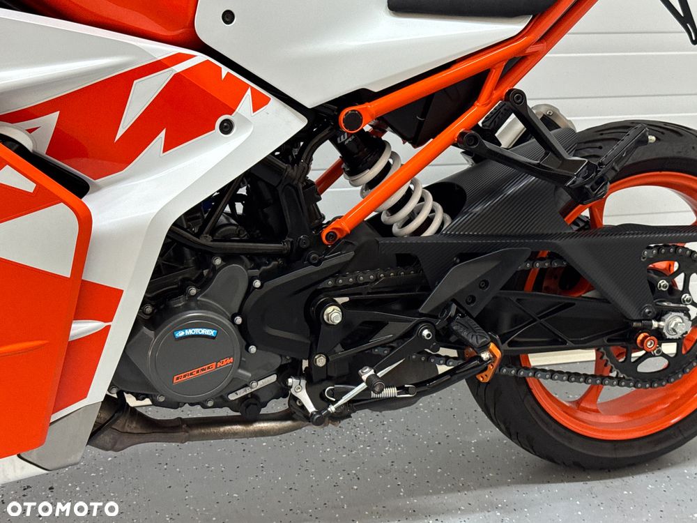 KTM RC 125 - 28