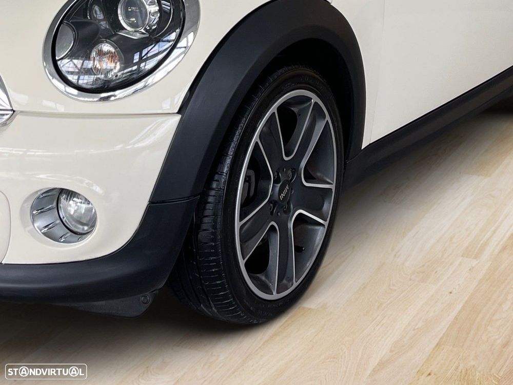 MINI Cabrio Cooper D - 8