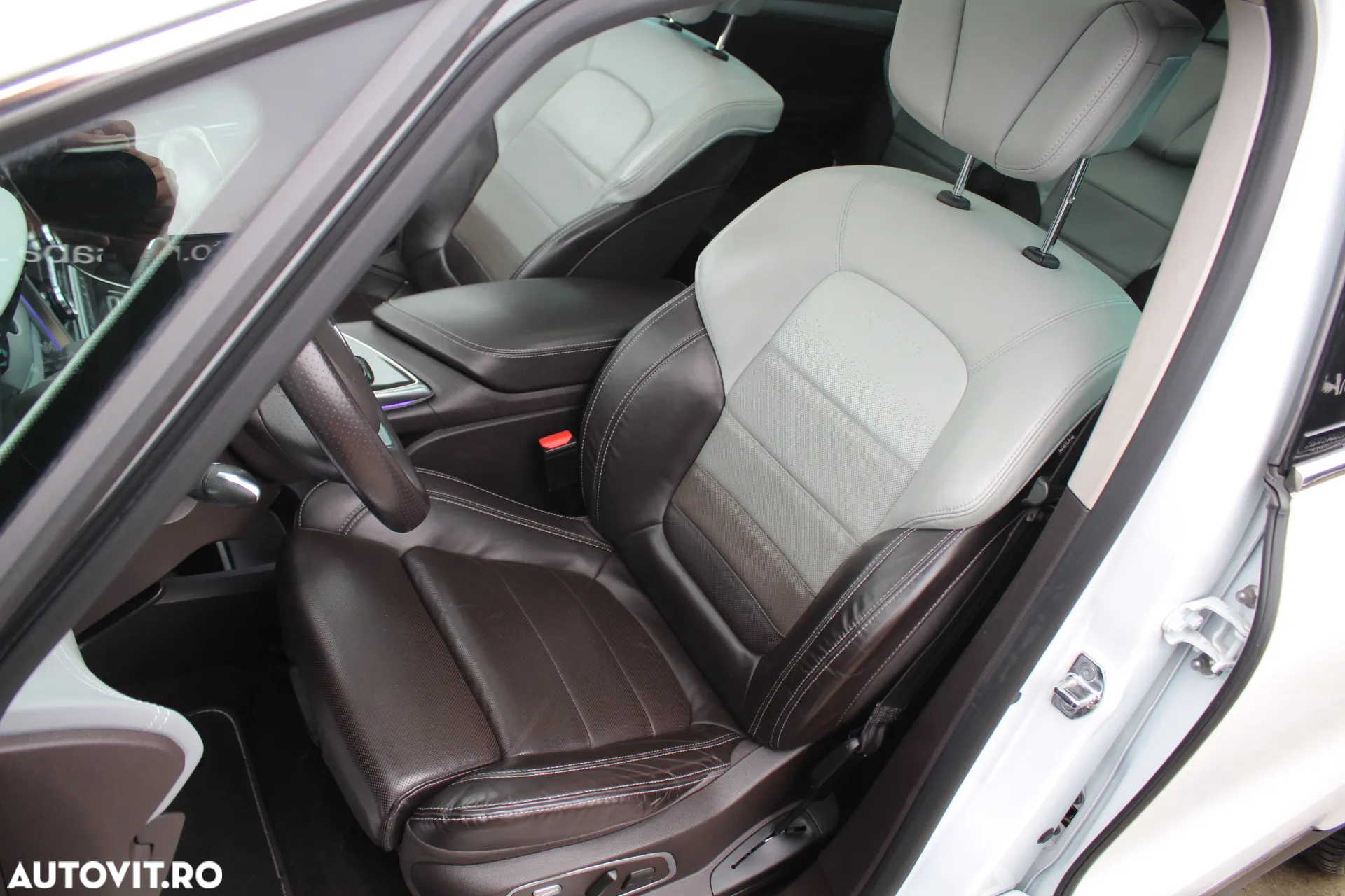 Renault Espace BLUE dCi 200 EDC INITIALE PARIS - 10