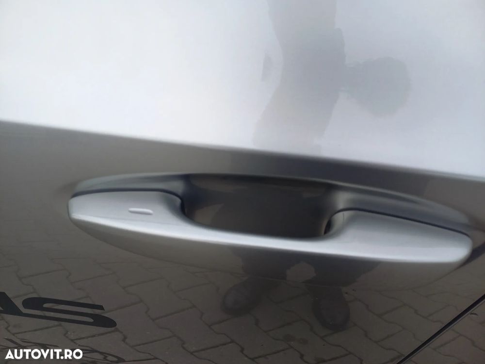 Lexus Seria ES 300h 2.5 TNGA HV 25H- 4X2 CVT Luxury - 15