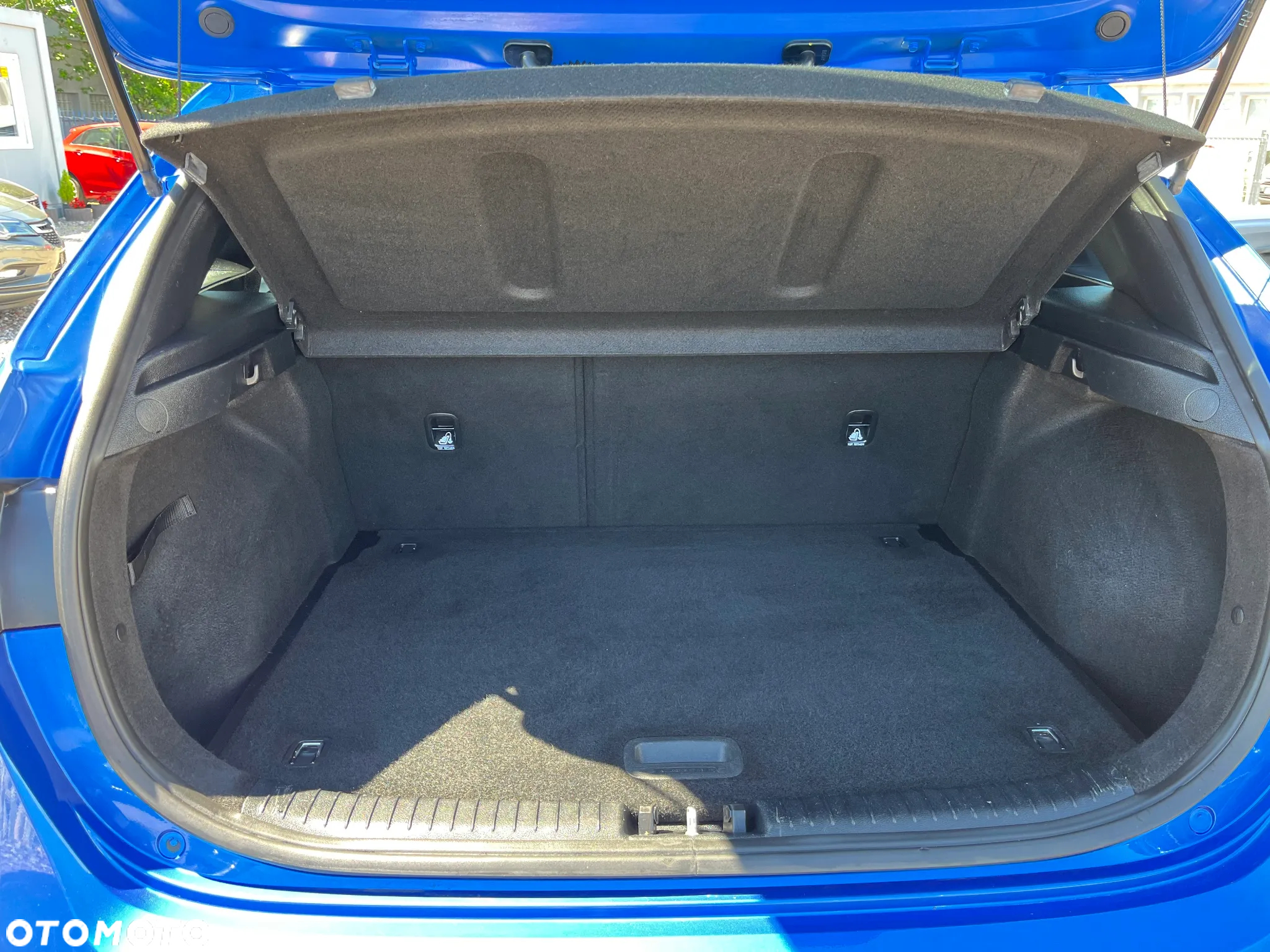 Kia Ceed - 40