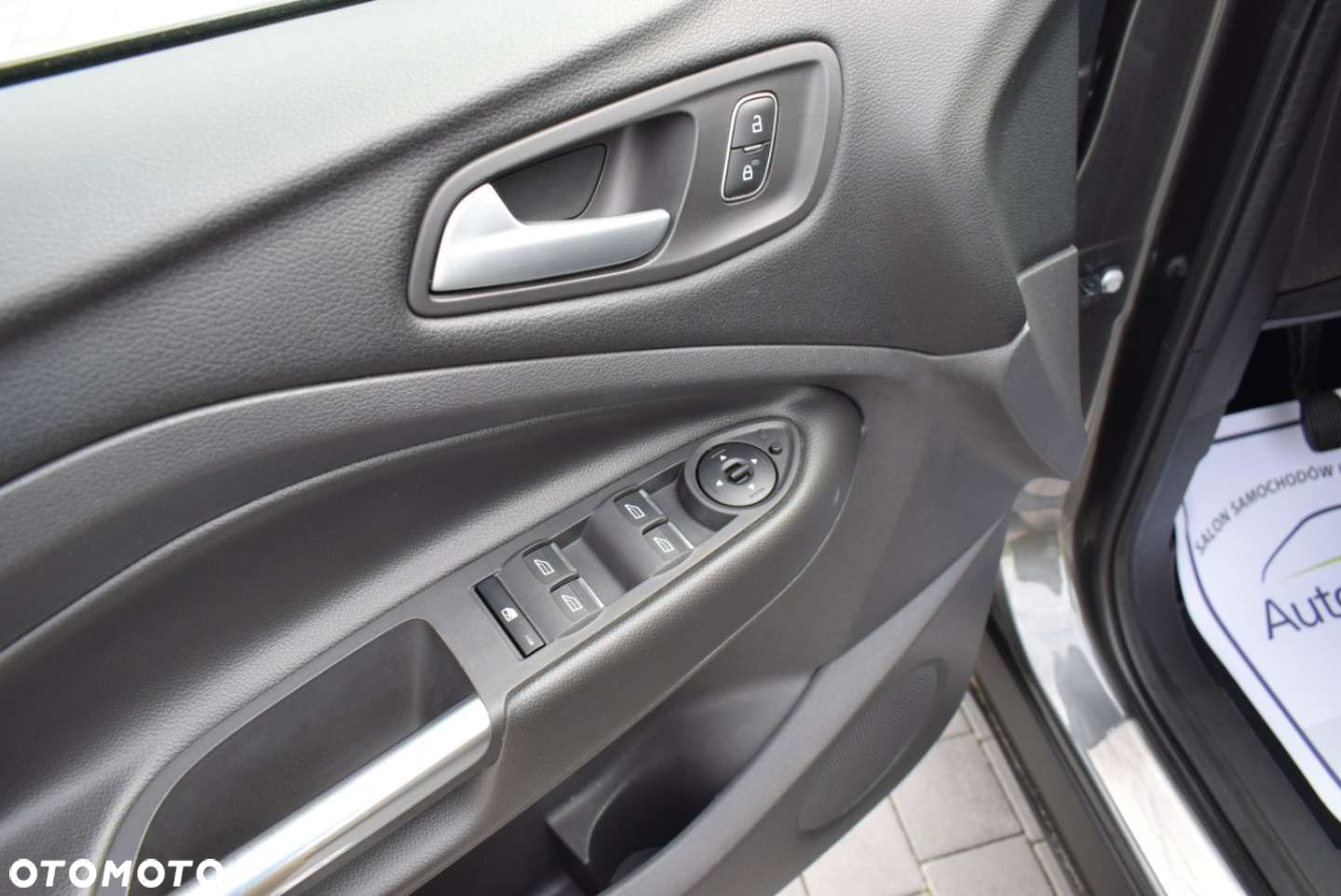 Ford Kuga - 21