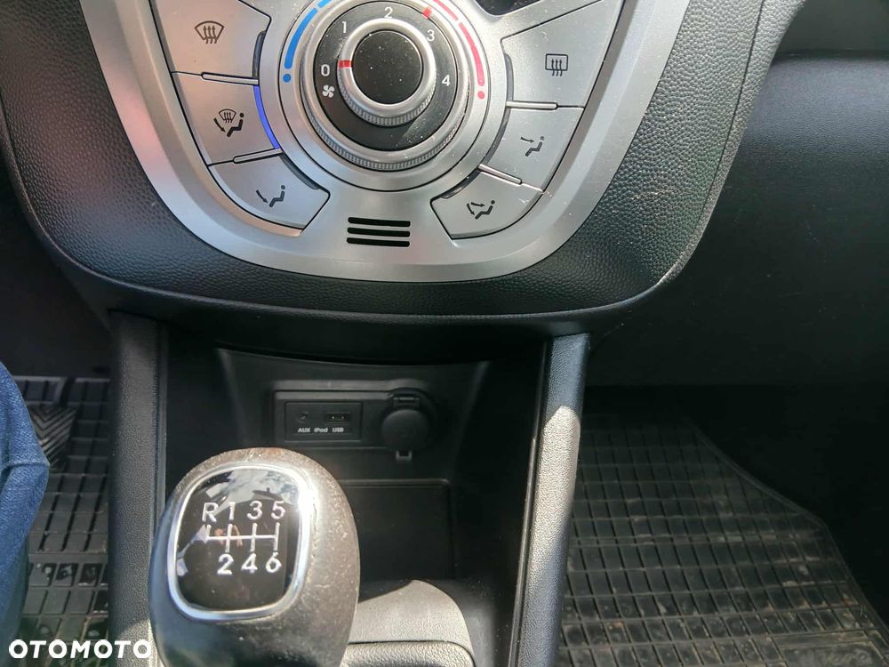 Hyundai ix20 1.4 CRDi blue Trend - 15