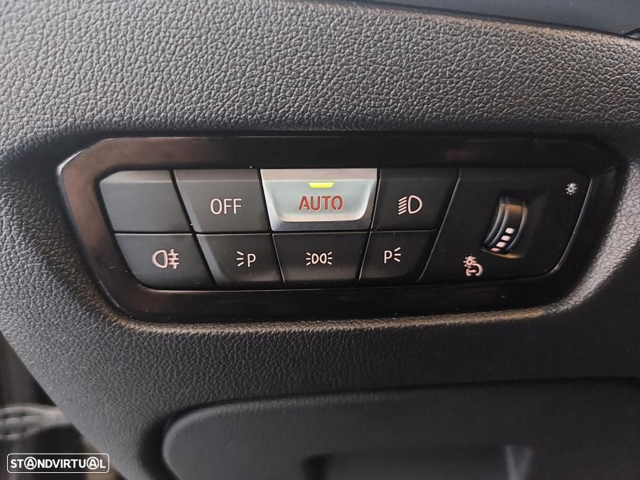 BMW 330 e Auto - 21