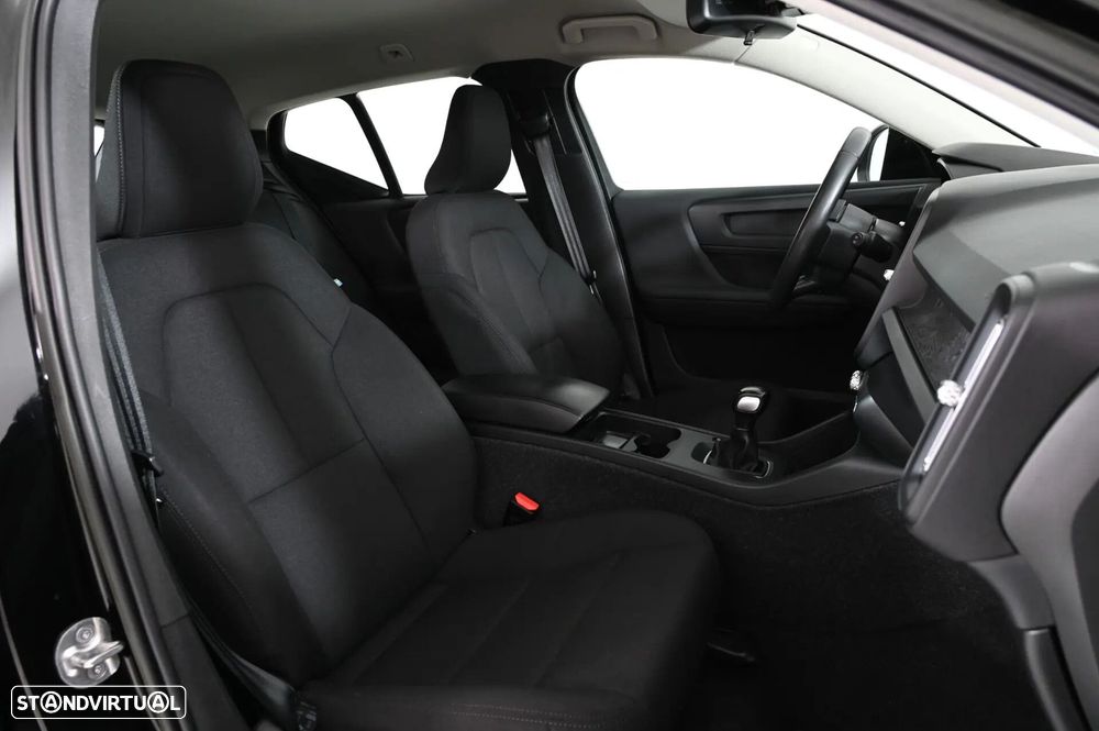 Volvo XC 40 1.5 T2 Momentum - 5