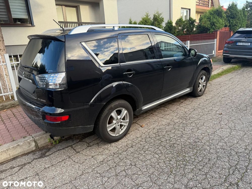 Mitsubishi Outlander - 3