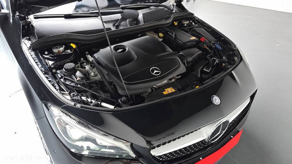 Mercedes-Benz CLA 250 4Matic 7G-DCT AMG Line - 14