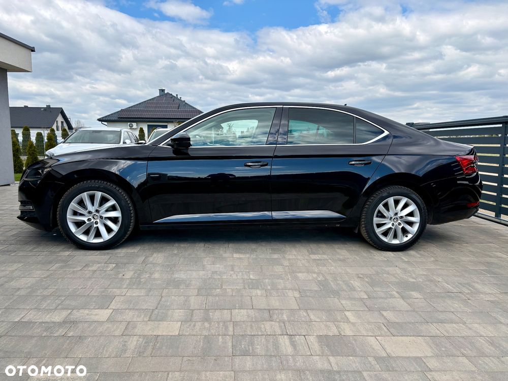 Skoda Superb 2.0 TDI SCR Style DSG - 5