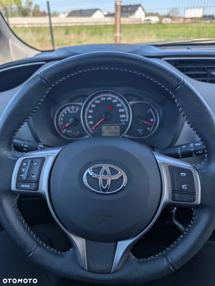 Toyota Yaris - 18