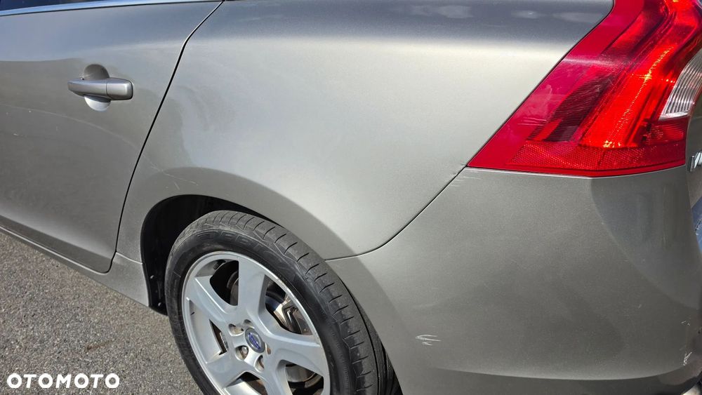Volvo V60 D4 Momentum - 11