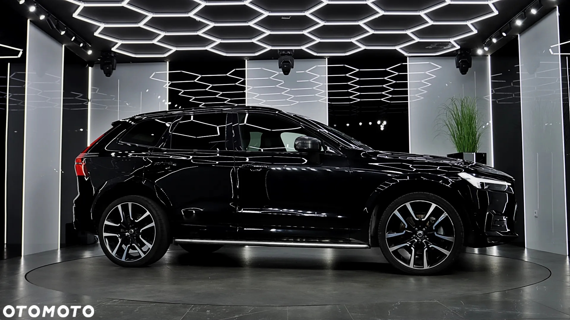 Volvo XC 60 D4 R-Design - 10
