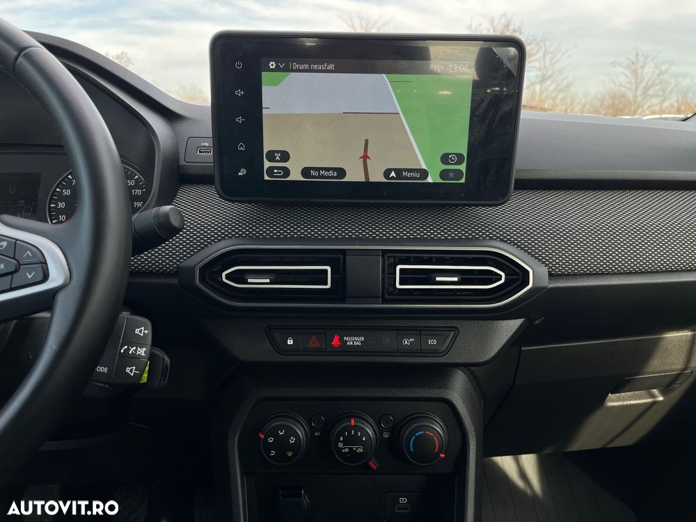 Dacia Logan TCe 90 MT6 Journey - 14