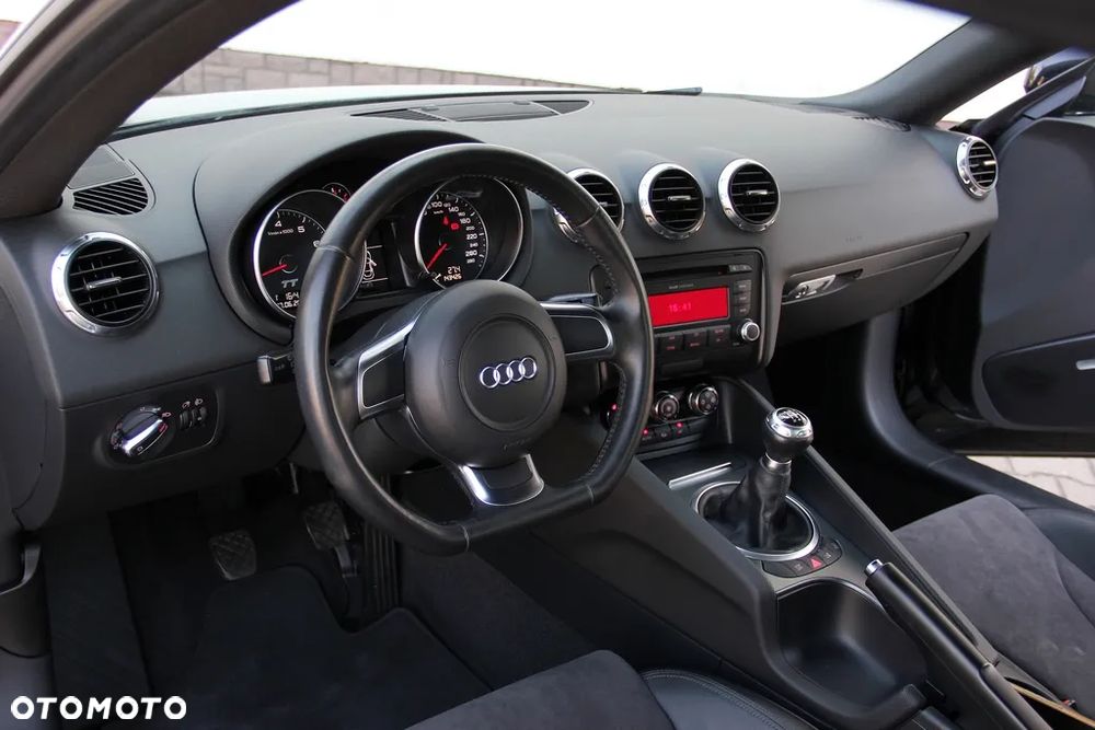 Audi TT Coupé 1.8 TFSI Progressive - 24