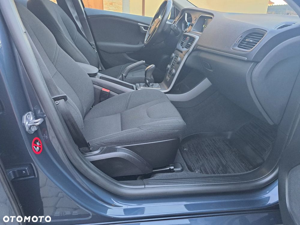 Volvo V40 D2 - 20