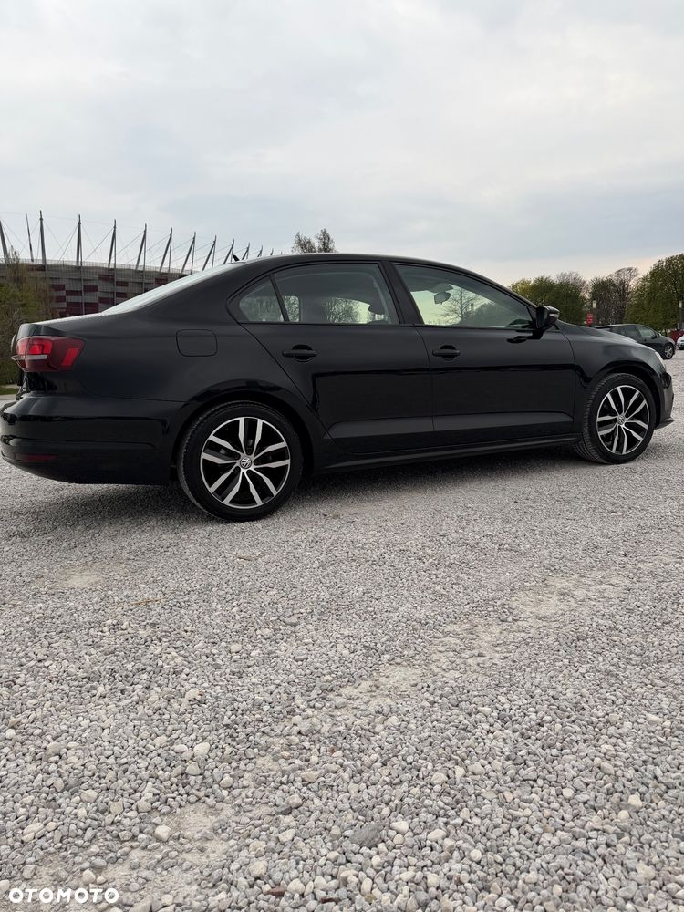 Volkswagen Jetta 2.0 TDI DPF BMT Trendline - 23