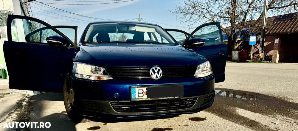 Volkswagen Jetta 2.0 FSI Comfortline Aut - 12