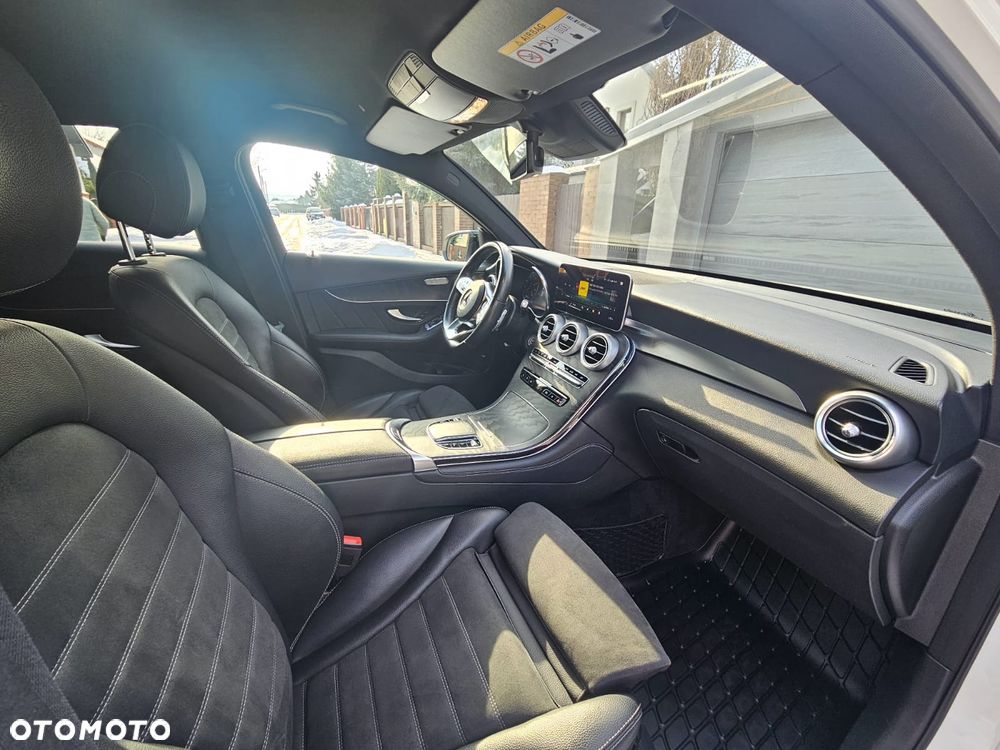 Mercedes-Benz GLC - 12