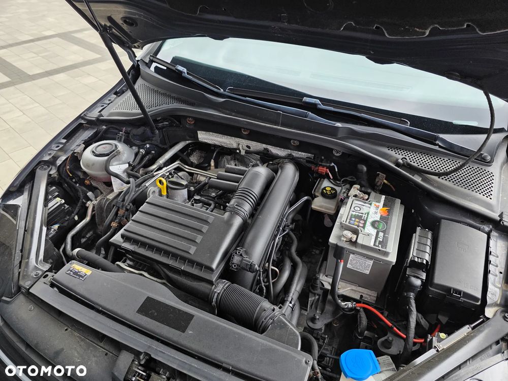 Volkswagen Golf - 8