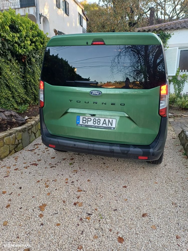 Ford Tourneo Courier 1.0 EcoBoost Titanium - 2