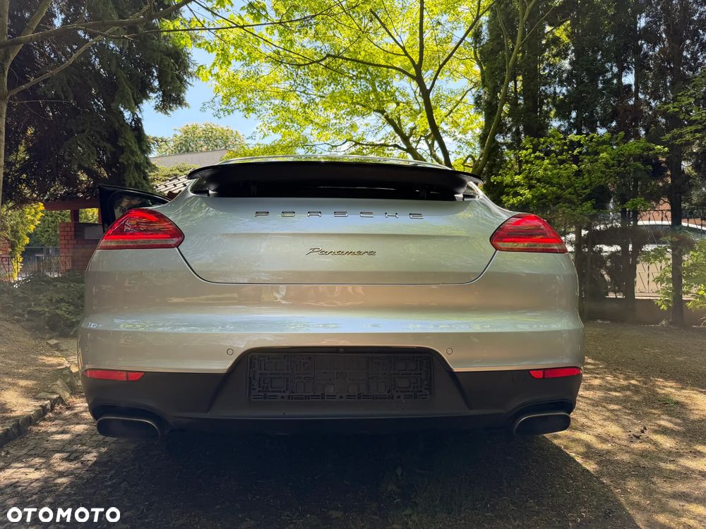 Porsche Panamera PDK - 9