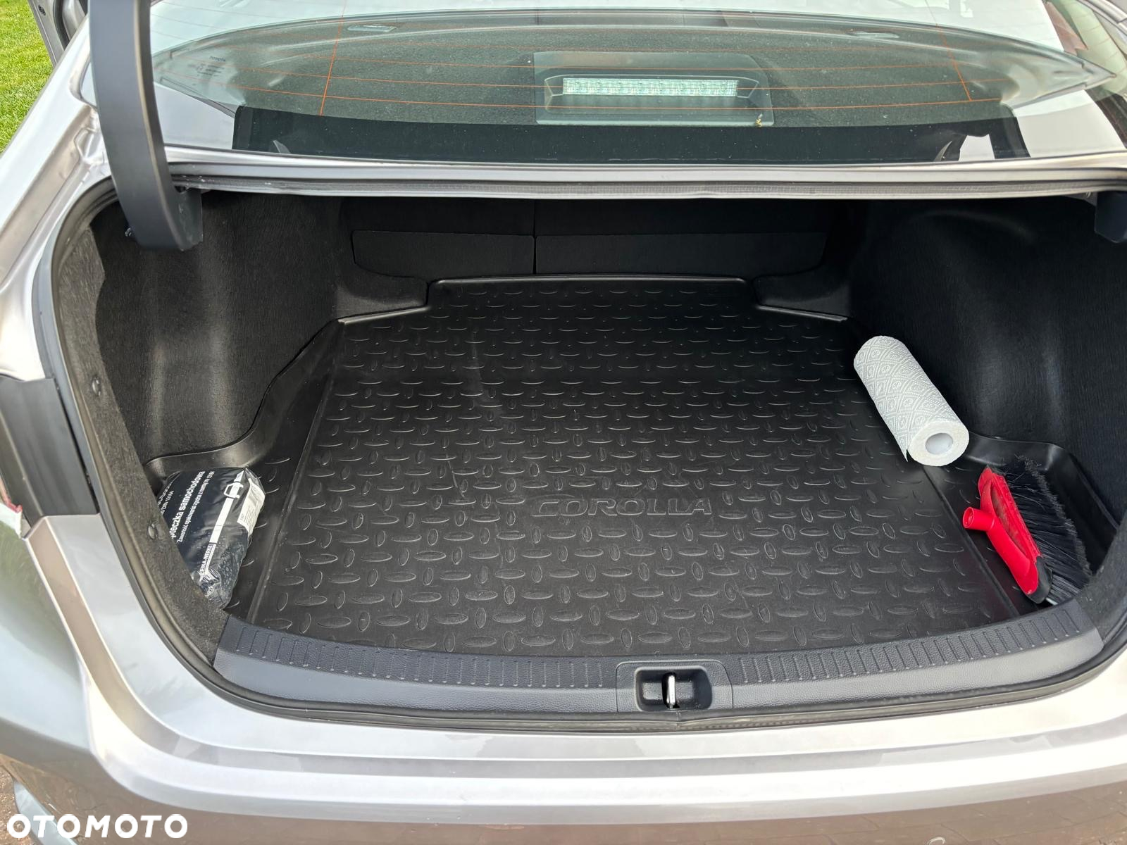 Toyota Corolla 1.6 Comfort - 8