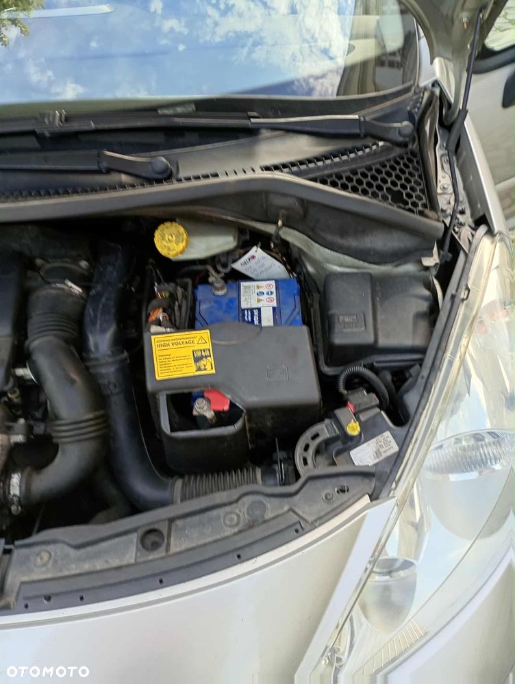 Peugeot 207 1.6 HDi 16V Sporty - 25