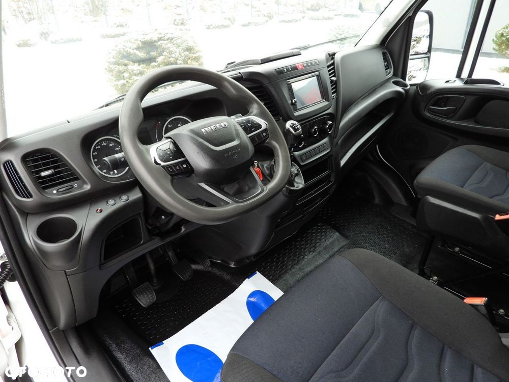 Iveco DAILY 35C16 WYWROTKA PODWÓJNA KABINA DOKA 6 MIEJSC TEMPOMAT NAWIGACJA BLIŹNIACZE KOŁA KLIMATYZACJA  160KM - 3