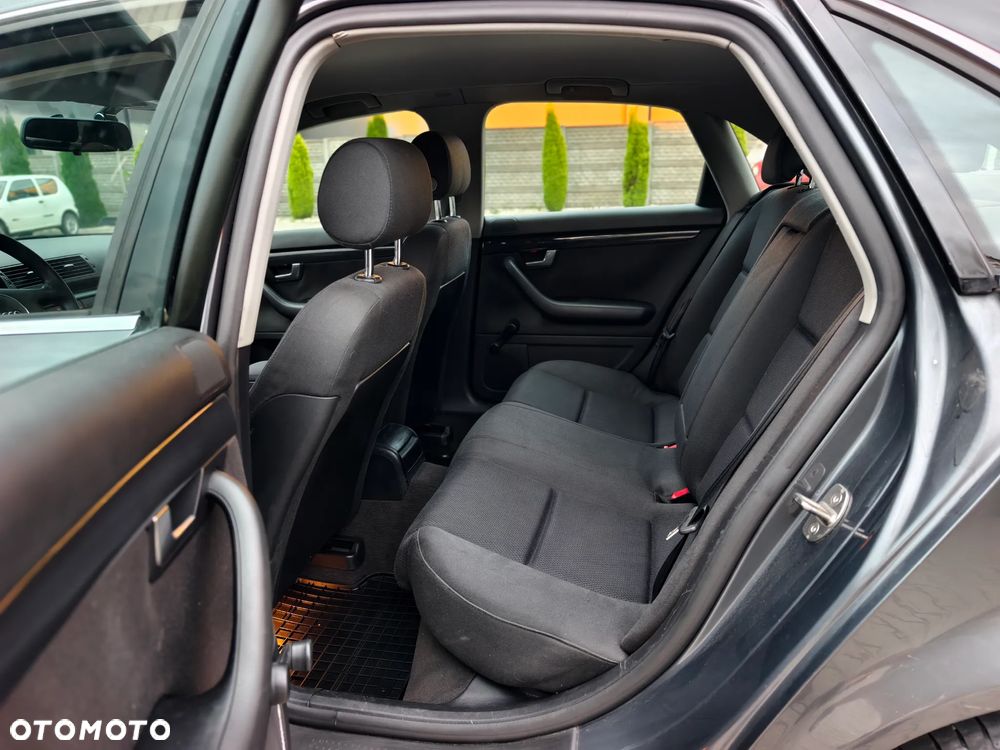 Audi A4 Limousine 2 - 9