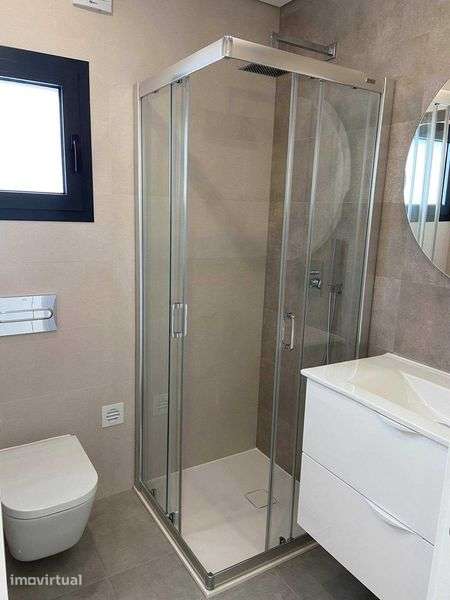 Duplex T4 para arrendar no Samouco - Grande imagem: 4/11