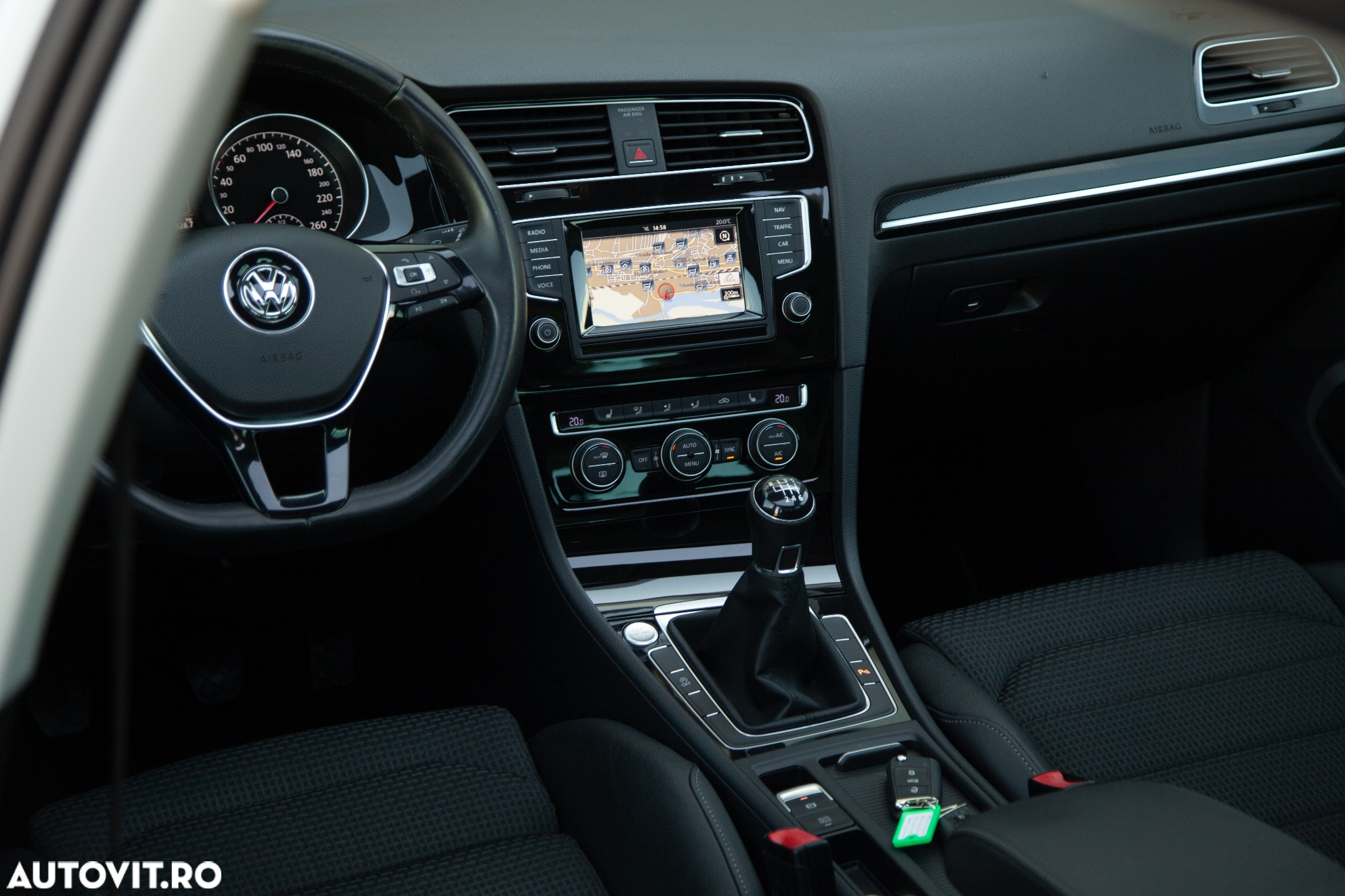 Volkswagen Golf 2.0 TDI (BlueMotion Technology) Highline - 31