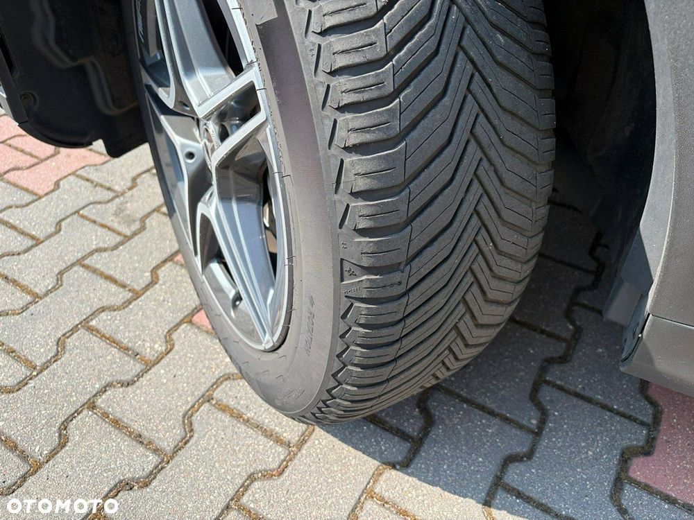 Mercedes-Benz GLC 220 d 4Matic 9G-TRONIC AMG Line - 36